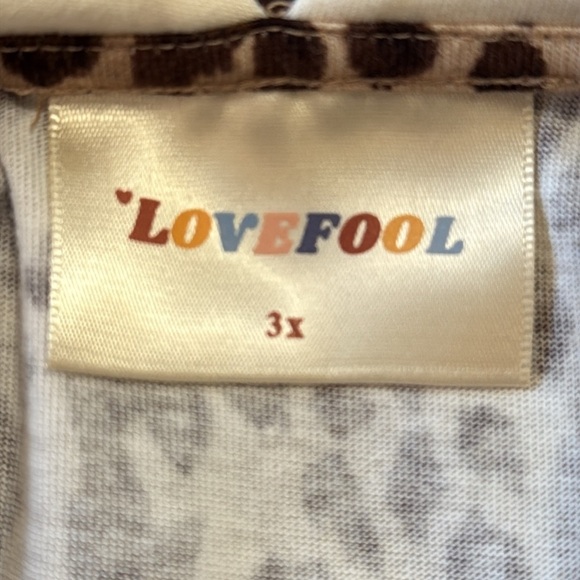 Lovefool Women’s 3X Keyhole Long Sleeve Wrap With Tie Leopard Print Cropped Top - Picture 7 of 9